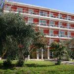 Letrina Hotel, Pirgos